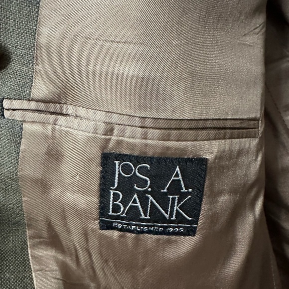 Jos A Bank Suit - Picture 5 of 9